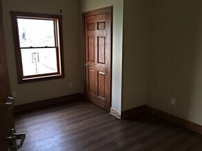 16 W State St, Unit 16 W State St in Athens, OH - Building Photo - Building Photo