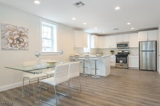35 2nd St in Fanwood, NJ - Building Photo - Building Photo