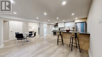 41 Lesmar Dr in Toronto, ON - Building Photo