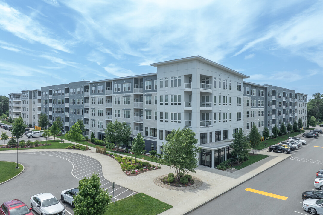 Viva Lakeshore in Bridgewater, MA - Building Photo