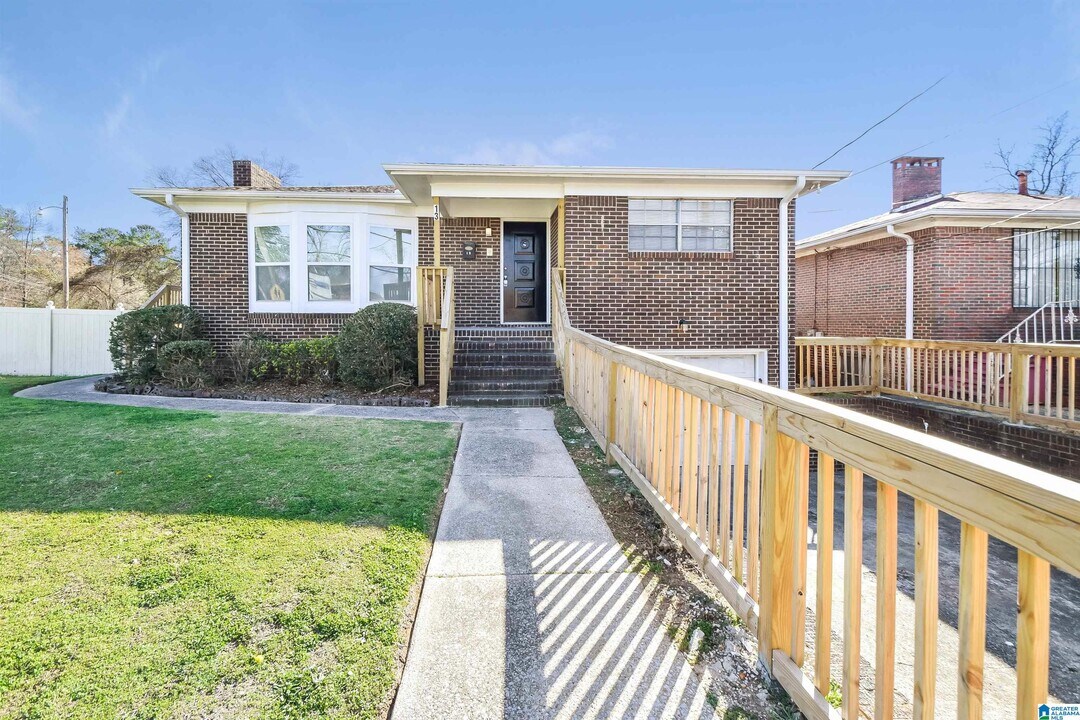 13 Green Springs Ave SW in Birmingham, AL - Building Photo