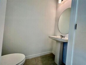 2008 Viewfinder St in Kissimmee, FL - Building Photo - Building Photo