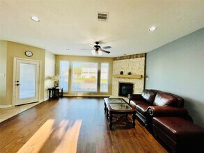 14303 Tasmania Ct in Sugar Land, TX - Building Photo - Building Photo