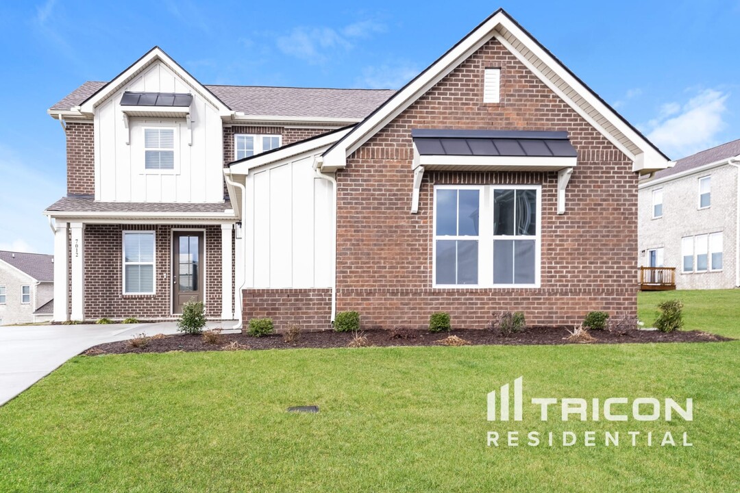7012 Park Knoll Dr in Mount Juliet, TN - Building Photo