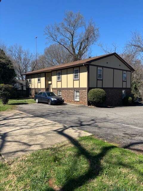 208 Maple St, Unit 208 MAPLE STREET in Statesville, NC - Foto de edificio