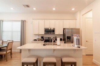 8020 Lost Shaker Ln in Kissimmee, FL - Building Photo - Building Photo