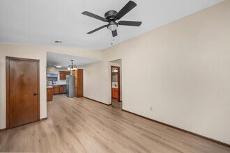 6111 NW Maple Ave in Lawton, OK - Building Photo - Building Photo