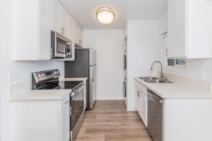 Ocean Vista in Oceanside, CA - Building Photo