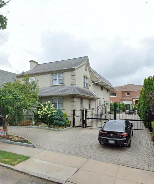 property at 29-22 214th Pl