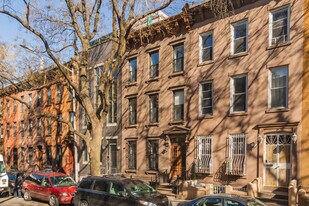 105 Saint Marks Pl Apartments