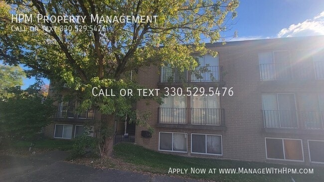 property at 717 E Waterloo Rd