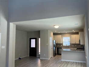 129 Aurora Spgs Dr in Katy, TX - Foto de edificio - Building Photo