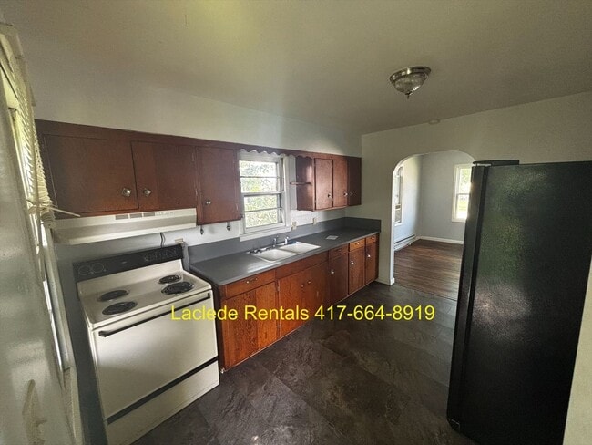 167 N Monroe St in Lebanon, MO - Building Photo - Building Photo