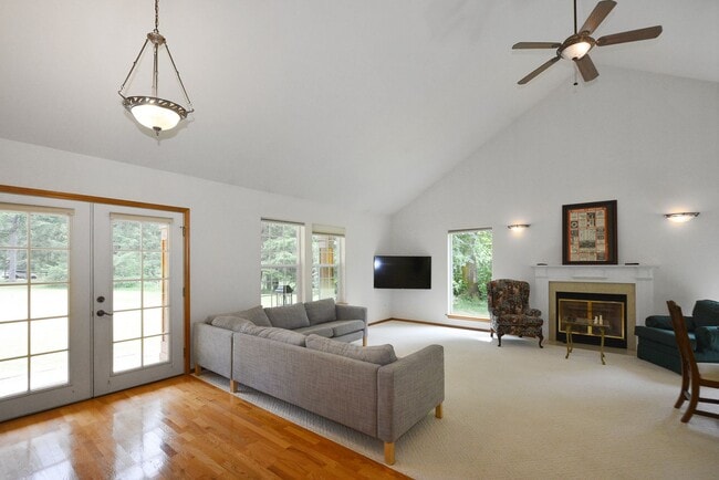 9068 Yelm Hwy SE in Olympia, WA - Building Photo - Building Photo