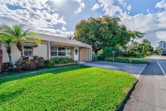 800 NE 6th St in Fort Lauderdale, FL - Foto de edificio - Building Photo