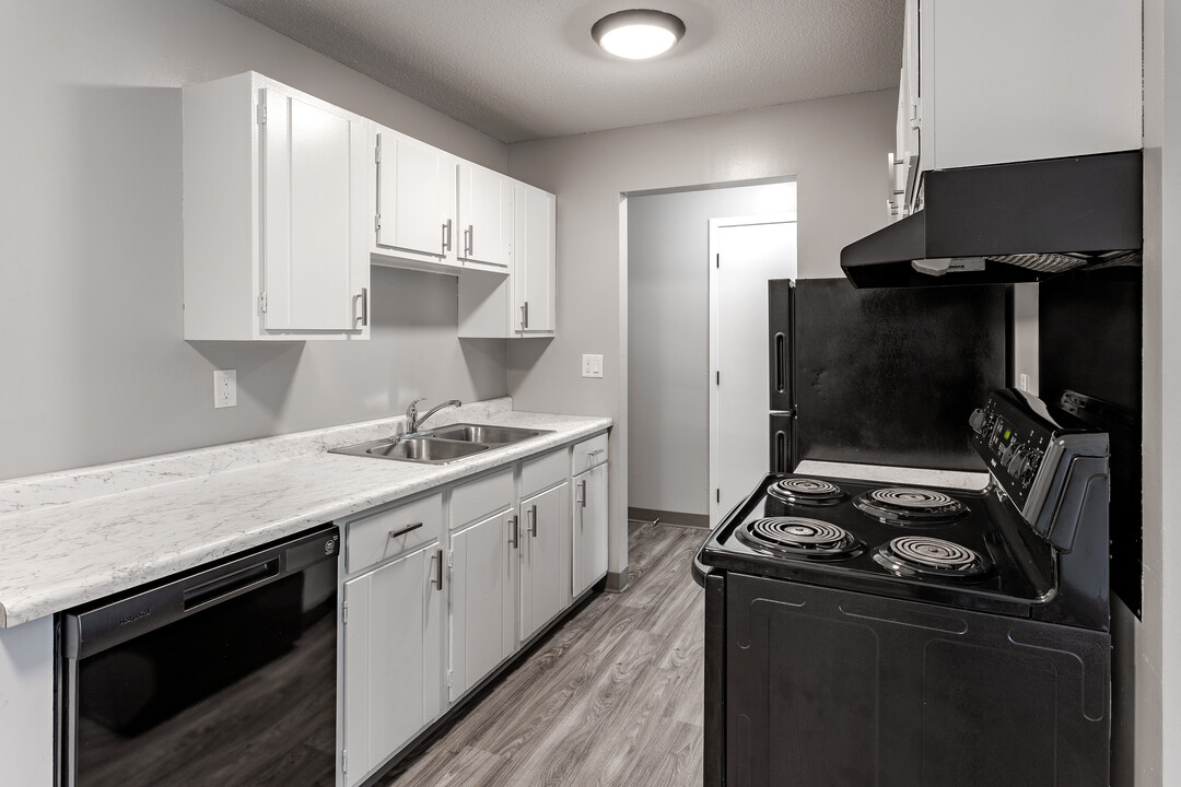 Clear Brook Apartments in St. Cloud, MN - Foto de edificio