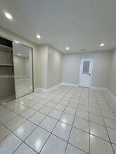 1617 NW 8th St in Miami, FL - Building Photo - Building Photo