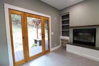 8205 Mescalero Dr in Austin, TX - Building Photo - Building Photo