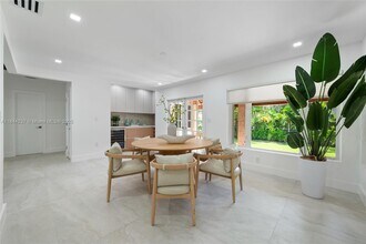 5211 Granada Blvd in Coral Gables, FL - Building Photo - Building Photo