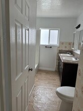 2544 Violet St in San Diego, CA - Building Photo - Building Photo