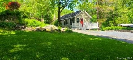 11 Curry Rd in Mahopac, NY - Building Photo - Building Photo