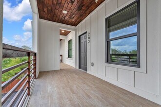 110 Webb in San Antonio, TX - Foto de edificio - Building Photo