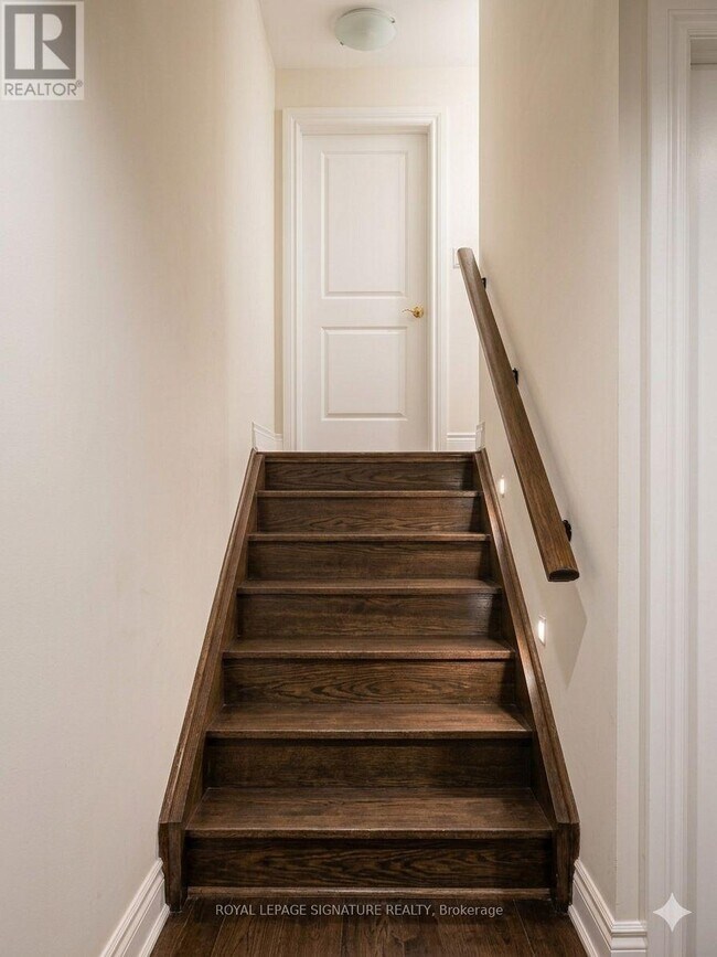 282 Aylesworth Ave in Toronto, ON - Building Photo - Building Photo