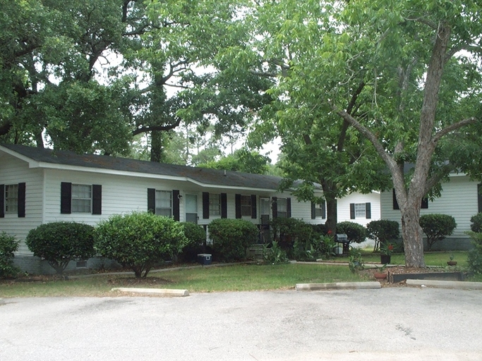 River Oaks Apartments in Charleston, SC - Foto de edificio