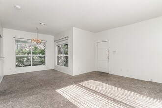 3329 Rosedale Ave, Unit 21 in Dallas, TX - Building Photo - Building Photo