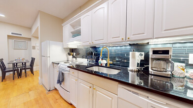 290 Beacon St, Unit 3 in Boston, MA - Foto de edificio - Building Photo