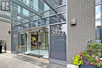 5025 Four Springs Ave in Mississauga, ON - Building Photo - Building Photo