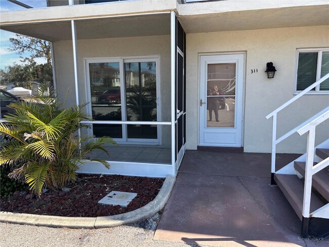 340 Base Ave E, Unit 311 in Venice, FL - Building Photo - Building Photo