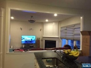 43 Thistle Dr in Paramus, NJ - Building Photo - Building Photo