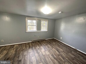 605 N Mulberry St-Unit -3 in Hagerstown, MD - Foto de edificio - Building Photo