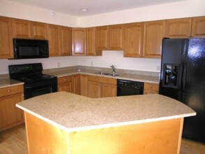 2 Abbott Ln in Concord, MA - Building Photo - Building Photo