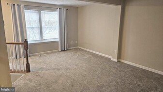 1196 Swanhill Ct in Riviera Beach, MD - Building Photo