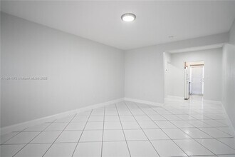 7640 Carlyle Ave in Miami Beach, FL - Building Photo - Building Photo