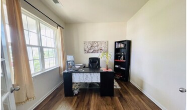 16027 Harbor Hill Dr in Charlotte, NC - Building Photo - Building Photo