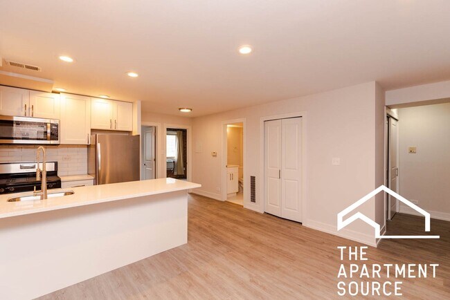 665 W Melrose St, Unit E