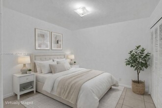 877 W 33rd St in Hialeah, FL - Building Photo - Building Photo