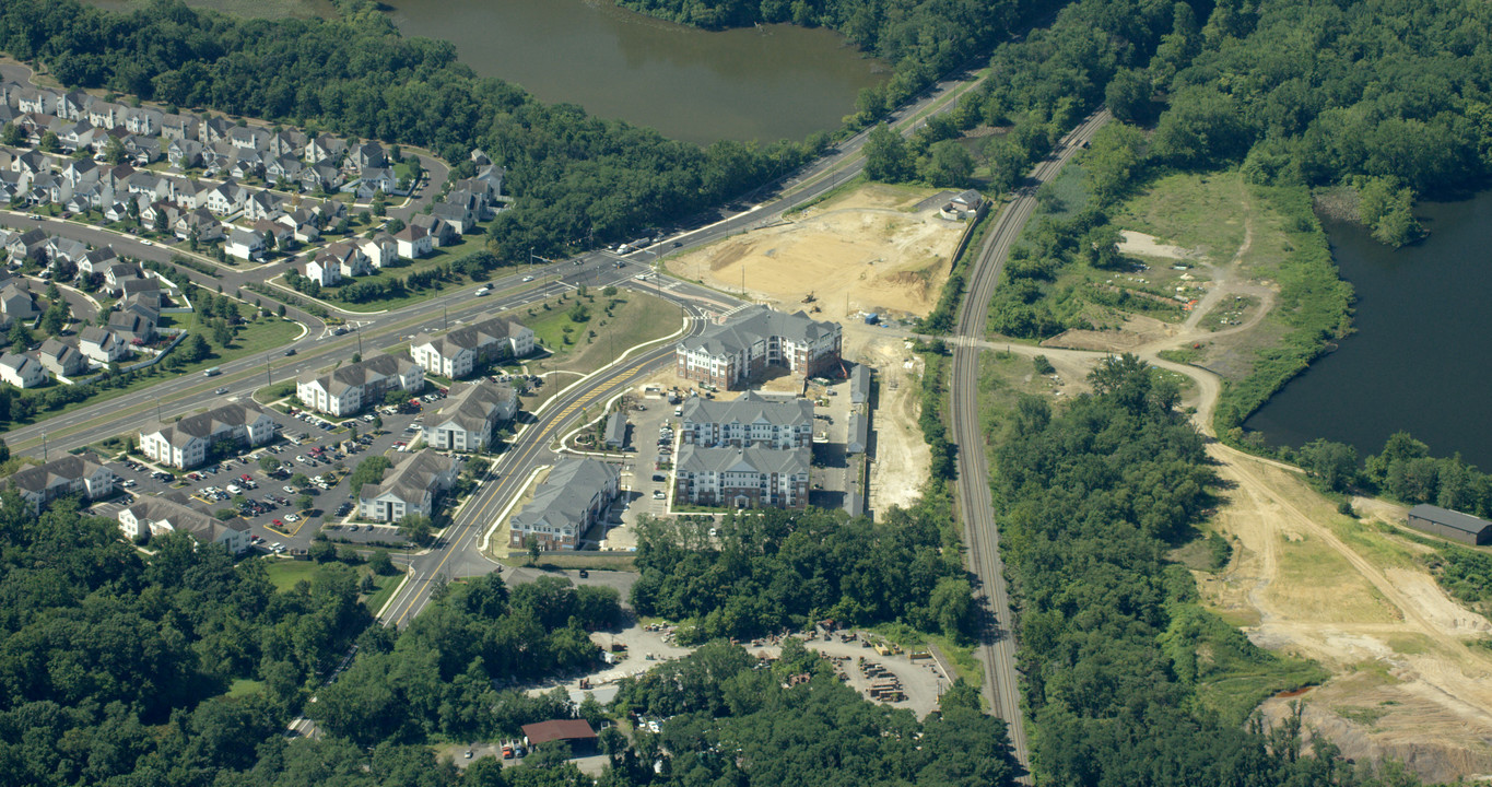 Rivergate Bordentown Waterfront in Bordentown, NJ - Foto de edificio