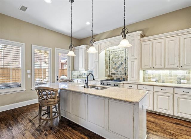 8329 Lindsay Gardens in The Colony, TX - Building Photo - Building Photo