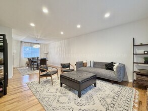 29350 Leemoor Dr in Southfield, MI - Building Photo - Building Photo