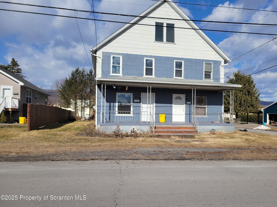 1169 Susquehanna Ave in Exeter, PA - Building Photo