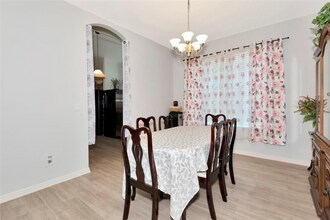 718 Tanana Fall Dr in Ruskin, FL - Building Photo - Building Photo
