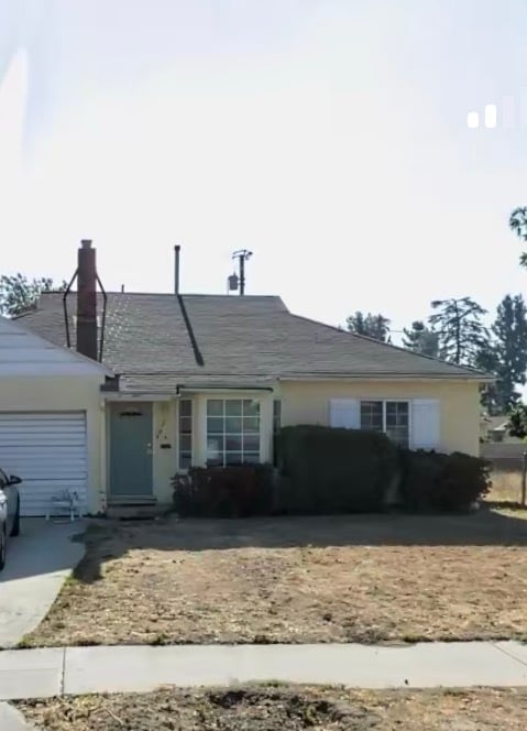 property at 1704 N Rose St
