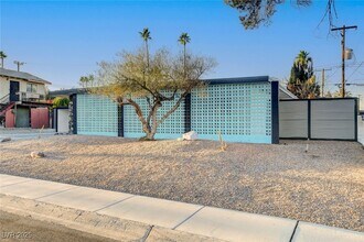 1558 Aztec Way in Las Vegas, NV - Building Photo - Building Photo