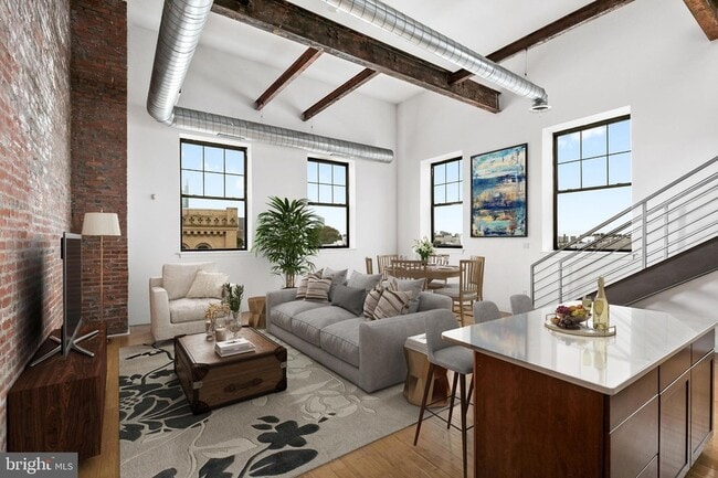 property at 1637-39-1639 Poplar St