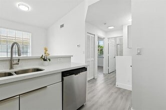 18650 SW 28th Ct in Miramar, FL - Building Photo - Building Photo