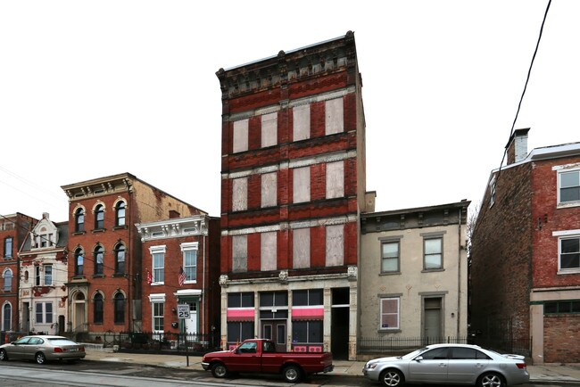 1408 Elm St